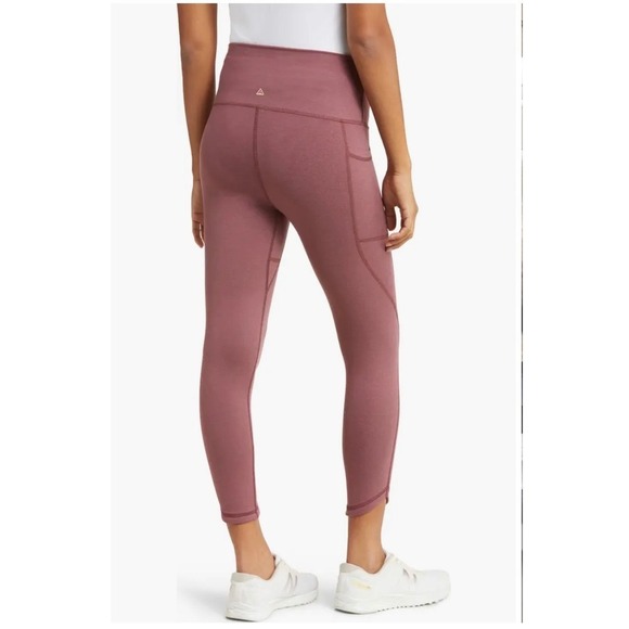 Anook‎ Athletics Ellie Maternity 23" Crop Leggings in Berry Heather - Picture 4 of 9
